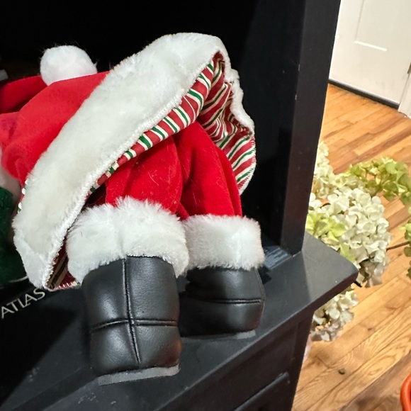 Annalee Santa Doll 2005 9” Christmas Santa with Candy Cane Holiday Figure VTG - Picture 7 of 9